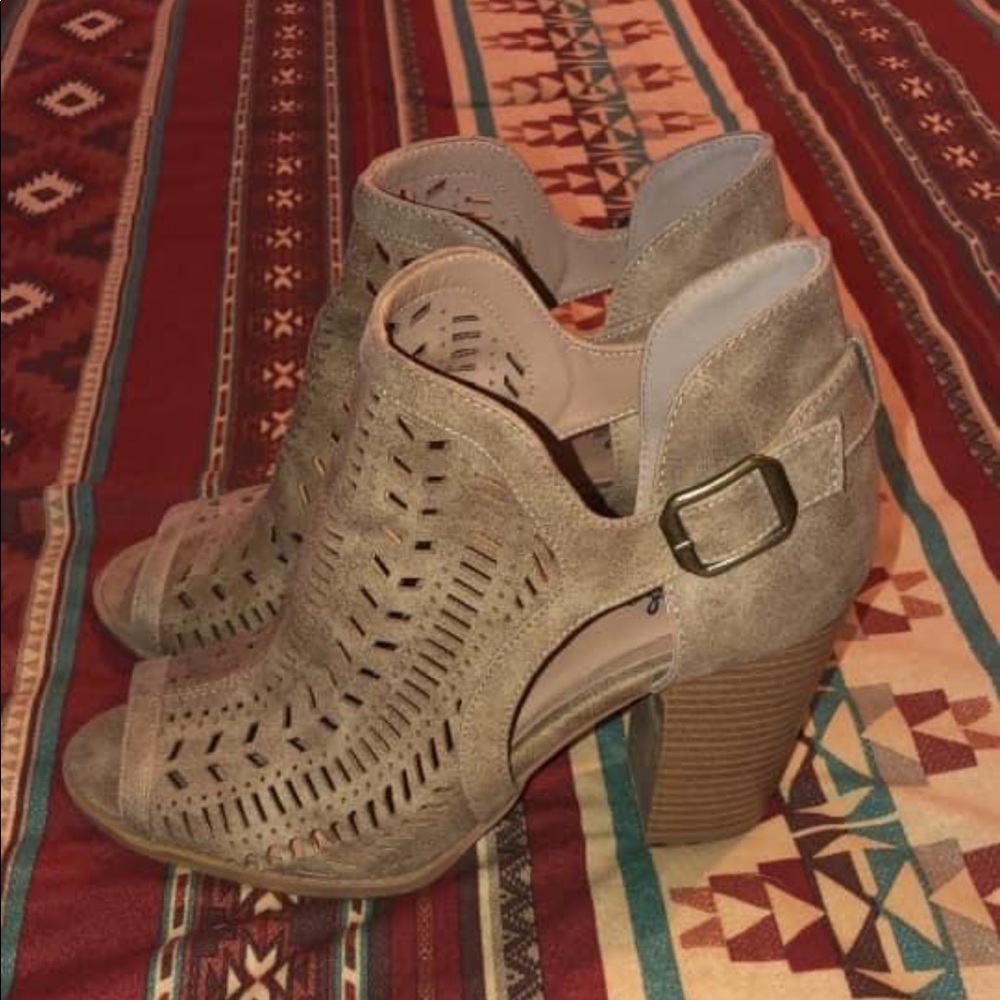 Size 8 heels